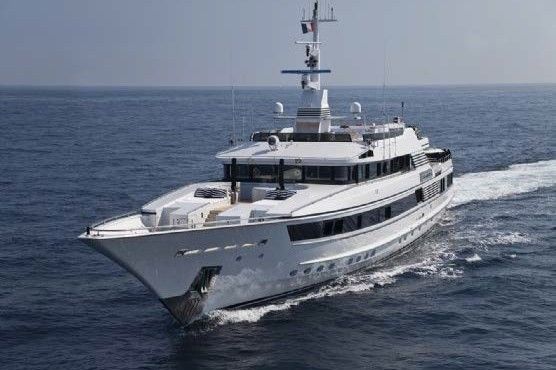 59-meter-luxury-super-motor-yacht-02