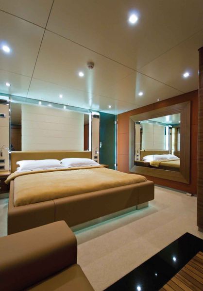 39m luxury yacht 16