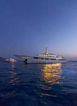 59-meter-luxury-super-motor-yacht-03